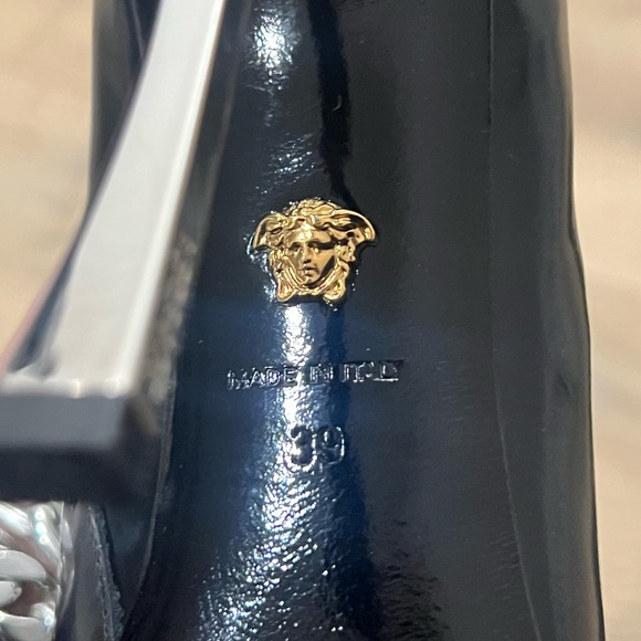 Versace Pin Point Boot - never worn - Picture 8 of 8